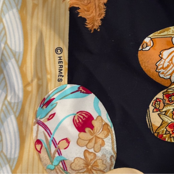 HERMES (Authentic) Silk Scarf (90cm Square) - Picture 9 of 10